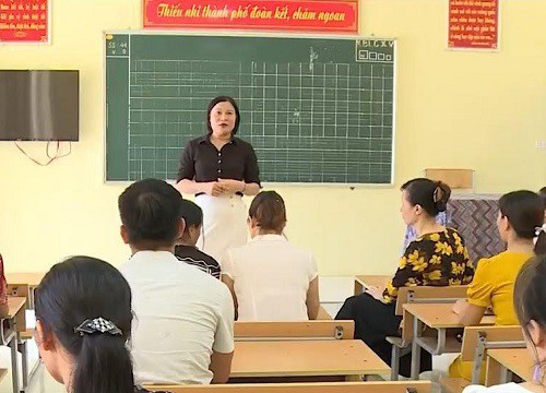 Nâng chuẩn giáo viên thì Bộ nên bớt chỉ tiêu đào tạo sư phạm để đỡ lãng phí!