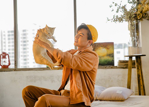 Steven Nguyễn vừa phong trần vừa lãng mạn, ấm áp trong bộ ảnh dành tặng khán giả 8/3