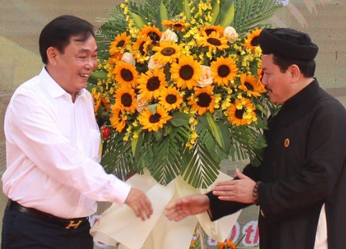 'Thần y' Võ Hoàng Yên xin trả lại tiền, vợ chồng ông Dũng 'lò vôi' vẫn không rút tố cáo