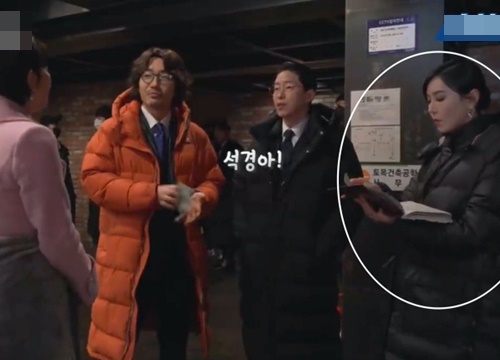 Hậu trường 'Penthouse 2' tập 6: Kim Hyun Soo bị 'ghim' cúp vào đầu vẫn có tâm trạng ăn uống, Eugene khóc xé lòng vì mất con