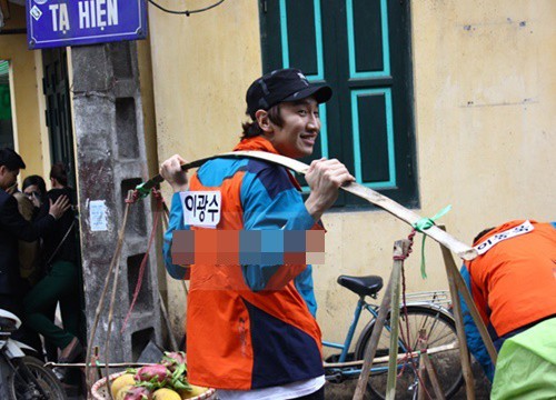 Nhìn lại những khoảnh khắc khó quên của "Hoàng tử Châu Á" Lee Kwang Soo tại Running Man