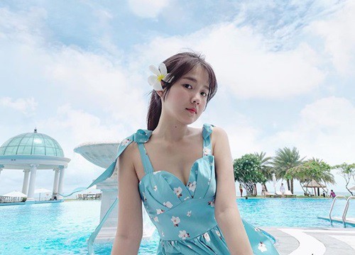 Rich kid giới diễn viên đẹp chuẩn nàng thơ, body ngắm mà mê