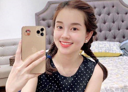 Đi làm tóc, bà chủ 31 tuổi có con trai lớn Ly Kute làm nhân viên tưởng là sinh viên