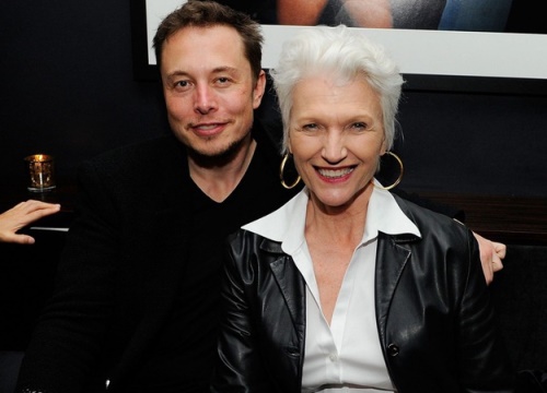 Người mẹ là siêu mẫu của tỷ phú Elon Musk