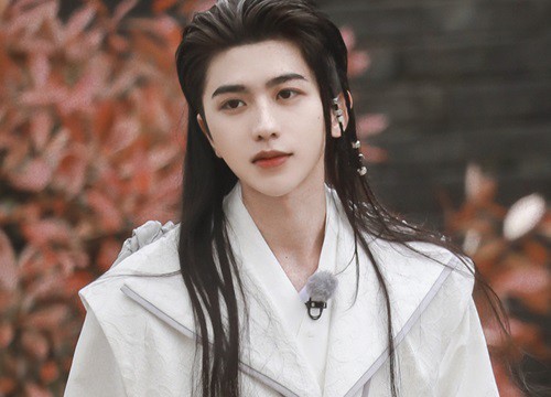 Dàn sao 'Running Man' phiên bản Trung khoe tạo hình cổ trang