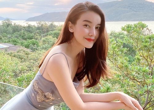 Cao Thái Hà ra biển mừng sinh nhật