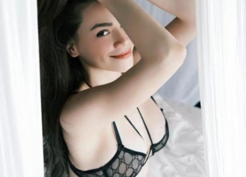 Hồ Ngọc Hà diện bikini xuyên thấu khoe trọn vòng eo 'chuẩn đét' sau nhiều lần bị lộ ảnh kém thon gọn hậu sinh con