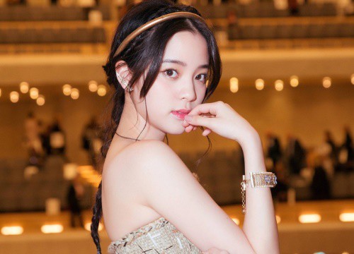 Âu Dương Na Na mất điểm