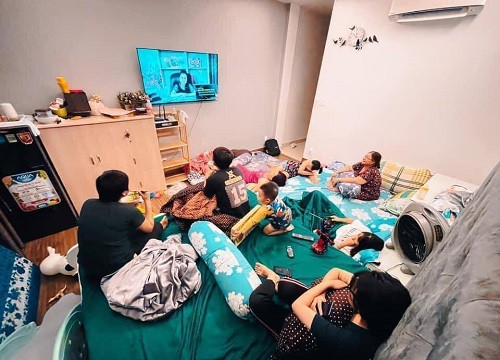 Tâm lý học đằng sau những buổi livestream triệu view: Thứ gì đang thao túng chúng ta?