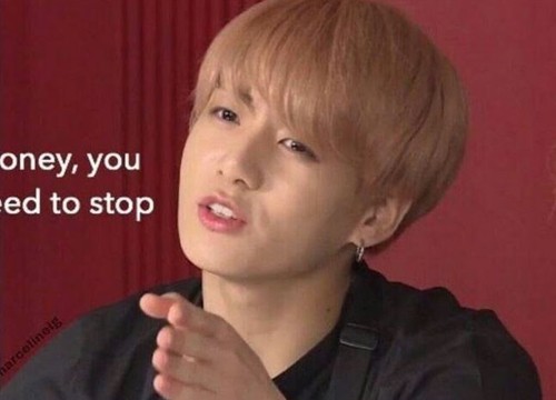 Loạt meme 'chặt chém' cười chảy nước mắt của Jungkook BTS
