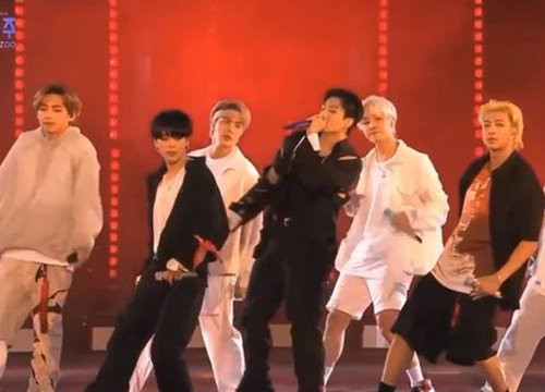 BTS bị tố đạo nhái trắng trợn EXO tại fanmeeting, ARMY tung bằng chứng khiến dân tình vội "quay xe"