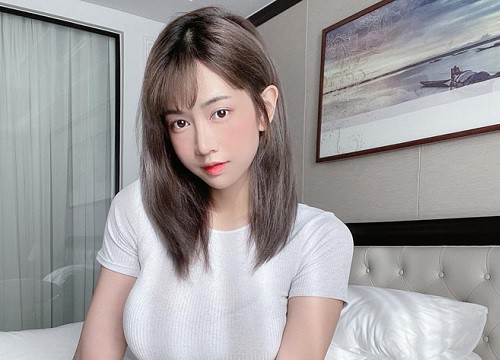 Gây tranh cãi tại "Nóng cùng Euro", hot girl Lê Bống đăng ảnh gợi cảm nhưng liên tục bị fan troll sấp mặt