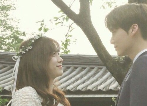 Goo Hye Sun phủ nhận tin ly hôn Ahn Jae Hyun, fan mỉa mai cố tình khơi lại scandal