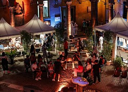 Đêm tiêm vaccine cho những người bên lề xã hội