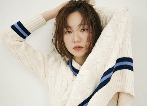 Hết phim Vincenzo, "bạn gái" Song Joong Ki đã vội cắt tóc bob nhưng ảnh ngoài đời "dừ" hơn 3 tuổi so với ảnh tạp chí