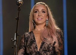 Ashley Monroe - Country music star has a rare blood cancer