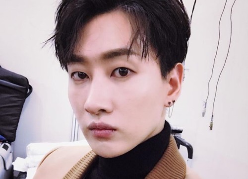 Eunhyuk (Super Junior) và Dara (2NE1) tiết lộ lý do idol SM YG khó thân thiết với nhau