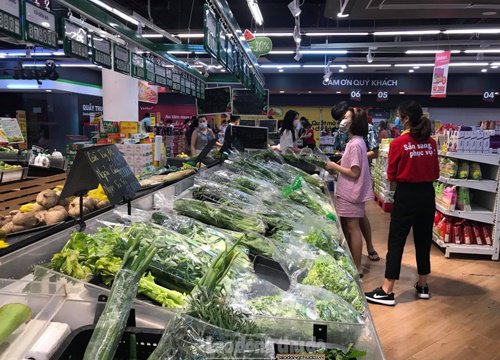 Nhiều người Hà Nội tích trữ hàng hóa
