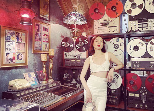 Lệ Quyên 'bắt trend' trang phục hè