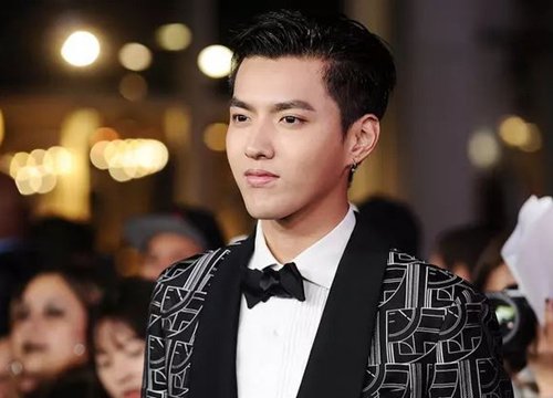 Những idol đình đám nhất Cbiz từng được các 'ông lớn' chống lưng