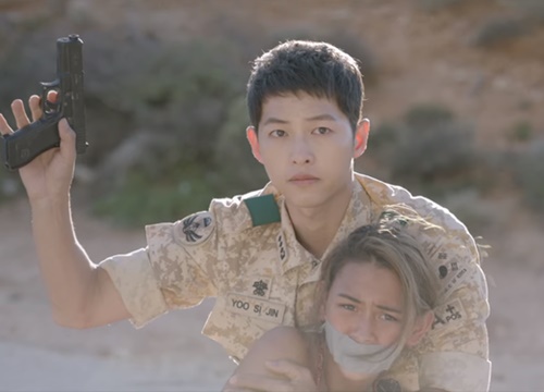 Sao Tây nhí được Song Joong Ki bảo vệ ở Hậu Duệ Mặt Trời sau 5 năm: Sexy, cá tính đến ngỡ ngàng