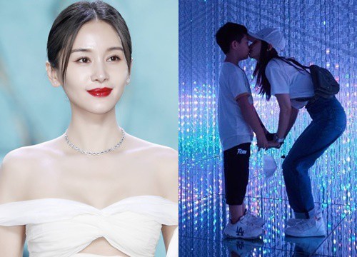 Vương Tử Văn đăng ảnh con trai sau nhiều năm giấu kín