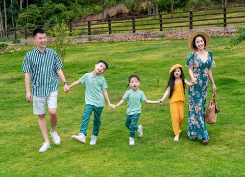 Ốc Thanh Vân 'bày việc' cho các con bận cả ngày