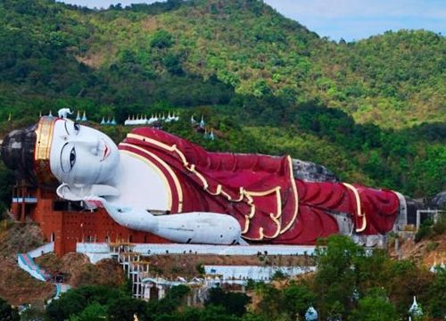 Tượng Phật nằm lớn nhất thế giới ẩn mình trong khu rừng rậm, hương khói nghi ngút nhưng không ai dám 'to gan' đến gần: Vì sao?
