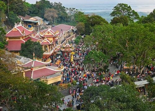 Điểm danh những ngọn núi huyền tích tại Việt Nam