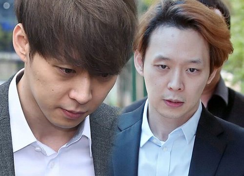 Park Yoo Chun bị tố phản bội, dùng thẻ công ty đưa bạn gái tiêu xài