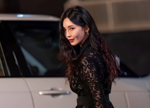 Kim So Yeon đọc kịch bản 'Penthouse' hơn 100 lần, mới đầu còn băn khoăn không biết nên nhận vai Cheon Seo Jin hay không