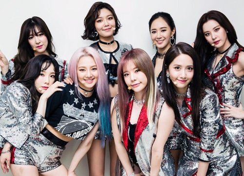 SNSD quên câu slogan chào fan sau 4 năm tái hợp khiến netizen ngỡ ngàng