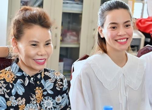 Động thái Hồ Ngọc Hà khi mẹ đẻ bị lôi vào lùm xùm sao kê