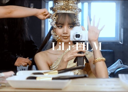 28 giây bổ mắt sáng thứ 7: Cận cảnh Lisa tập múa cột, khoe trọn combo "thánh body" cùng kĩ nghệ main dancer trứ danh Kpop