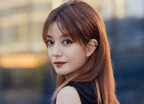 Những bí ẩn xung quanh việc Triệu Vy bị 'phong sát ngầm'