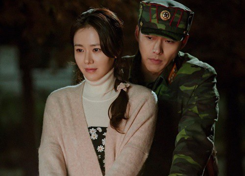 Son Ye Jin xoá ảnh có Hyun Bin trên trang cá nhân, fan sốt ruột vì sợ "toang"?