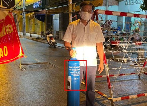 Ông Đoàn Ngọc Hải "đá xoáy" ai đó, khoe mua vỏ bình oxy Nhật cũ xịn sò hơn bình màu xanh?