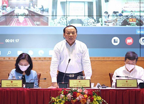 Các nhà hát không thể đóng cửa chờ hết dịch, có thể kiếm tiền từ Youtube?