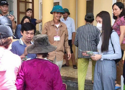 Dân mạng tố Thủy Tiên "nhìn mặt để phát tiền", từ thiện kiểu cảm tính: Người cả chục tờ, người chỉ 2 - 3 tờ dù ai cũng có phiếu nhận quà?