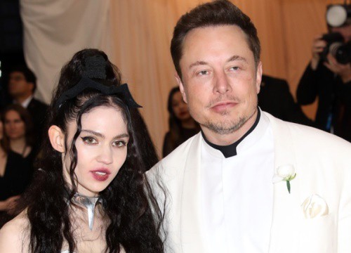Elon Musk chia tay bạn gái ca sĩ
