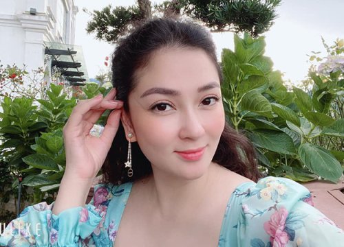 Nhan sắc theo thời gian của Nguyễn Thị Huyền