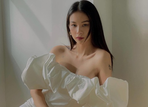 Phí Phương Anh đăng ảnh bikini nóng bỏng, netizen "quay xe" gấp: "Đã xinh đẹp xin đừng đi hát!"