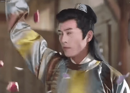 Phim của Triệu Lộ Tư xứng đáng "no gạch" vì kỹ xảo cực ảo: Nấu ăn mà tưởng nạn châu chấu kéo đến, phí lương thực đến đáng giận