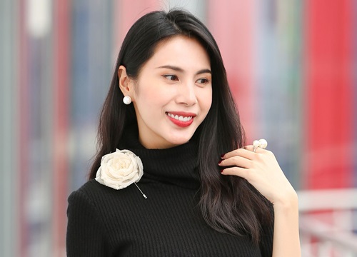 Vừa gửi Giấc mơ tuyết trắng sang Mỹ phối khí, Nathan Lee còn tranh thủ 'cà khịa' Thủy Tiên chuyện sao kê