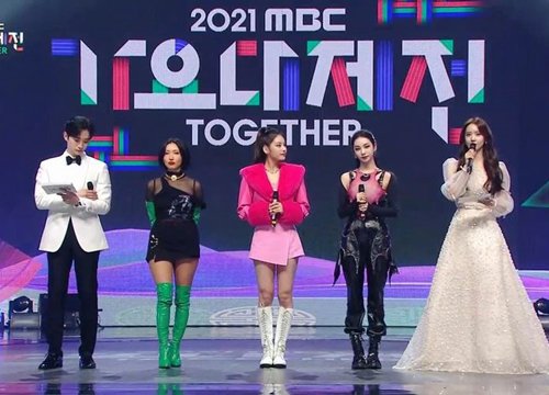 2 thế hệ center SM lần đầu đọ sắc: YoonA (SNSD) visual "hàng thật giá thật" nhưng vẫn chịu thua Karina (aespa) ở 1 điểm?