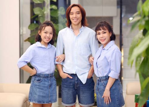 Việt Hương diện đồ xì tin, trông như "chị em" với ái nữ 12 tuổi