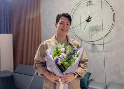 NSX Now, We Are Breaking Up tung ảnh hiếm, Song Hye Kyo khoác vai tình tứ Jang Ki Yong