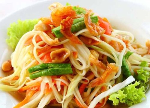 Cách làm gỏi đu đủ Thái Lan giòn ngon tại nhà