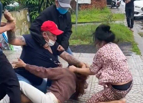 Cô gái bị đánh ghen trên quốc lộ