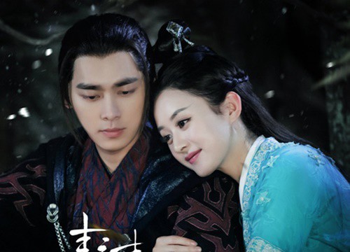 Lý Dịch Phong lộ "phản ứng sinh lý" rõ rệt trên màn ảnh, Triệu Lệ Dĩnh đáp trả thế nào mà gây chấn động dữ dội?